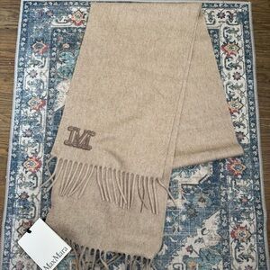 MaxMara Beige Cashmere Scarf